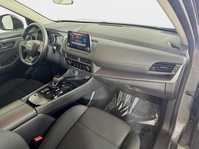 Certified 2025 Nissan Rogue S image 28