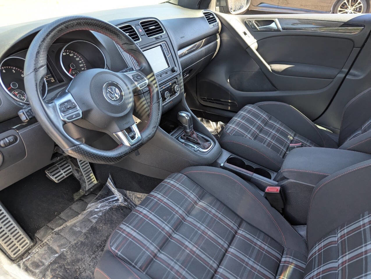 Used 2012 Volkswagen GTI 4-Door image 23