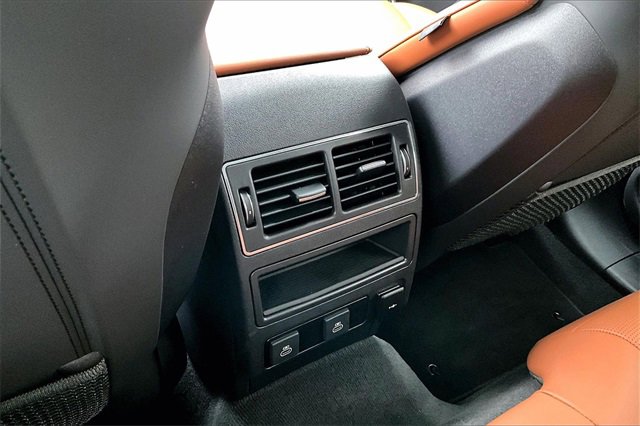 Used 2025 Jaguar F-PACE R-Dynamic S image 10