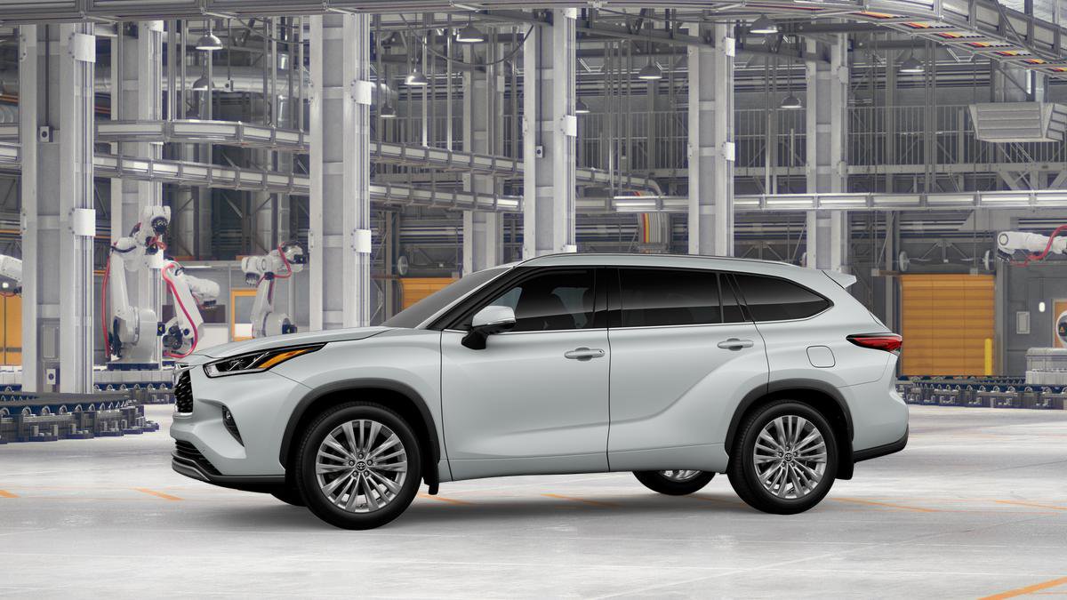 New 2026 Toyota Highlander Platinum image 5