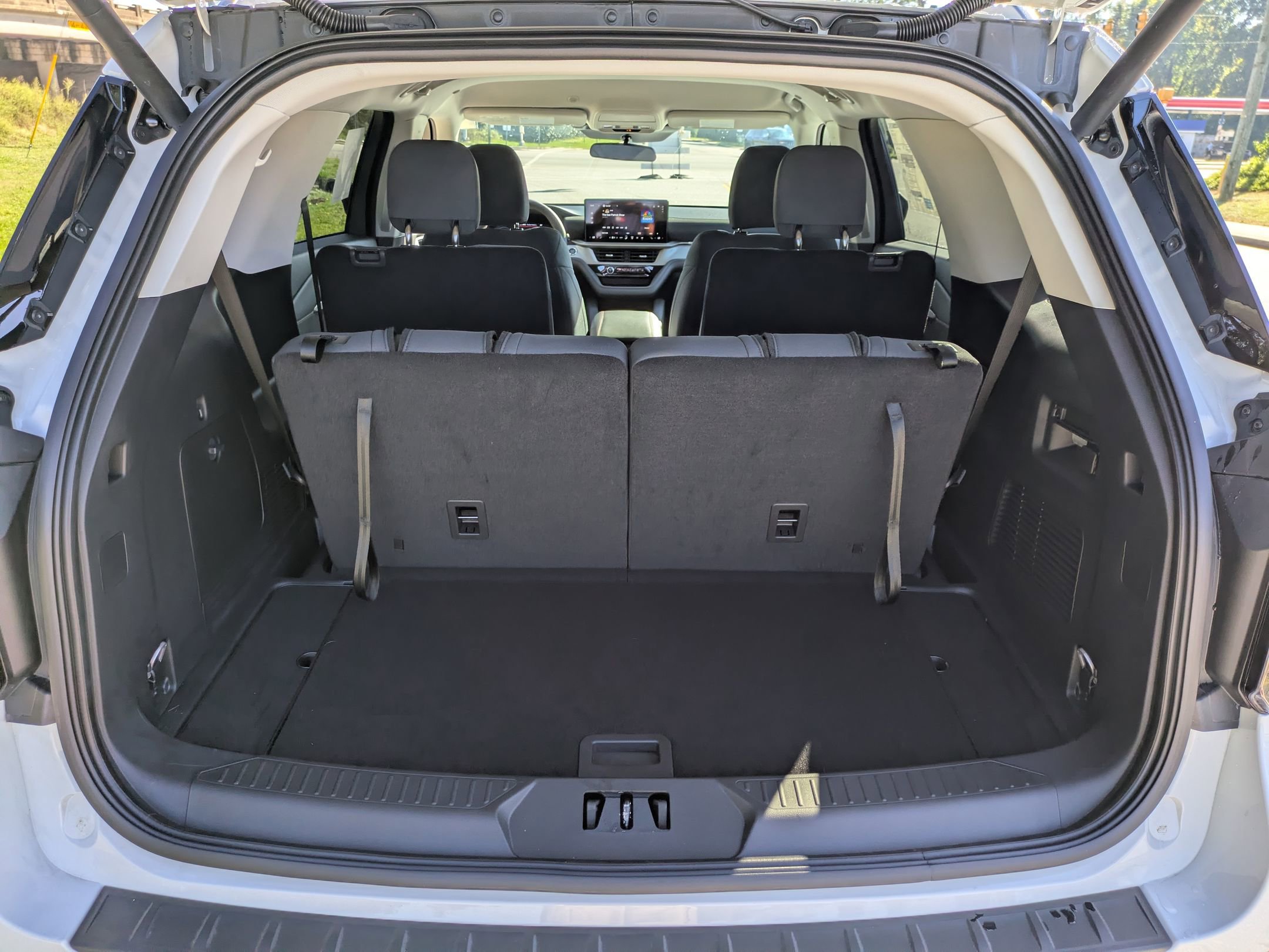 Certified 2025 Ford Explorer Active image 33