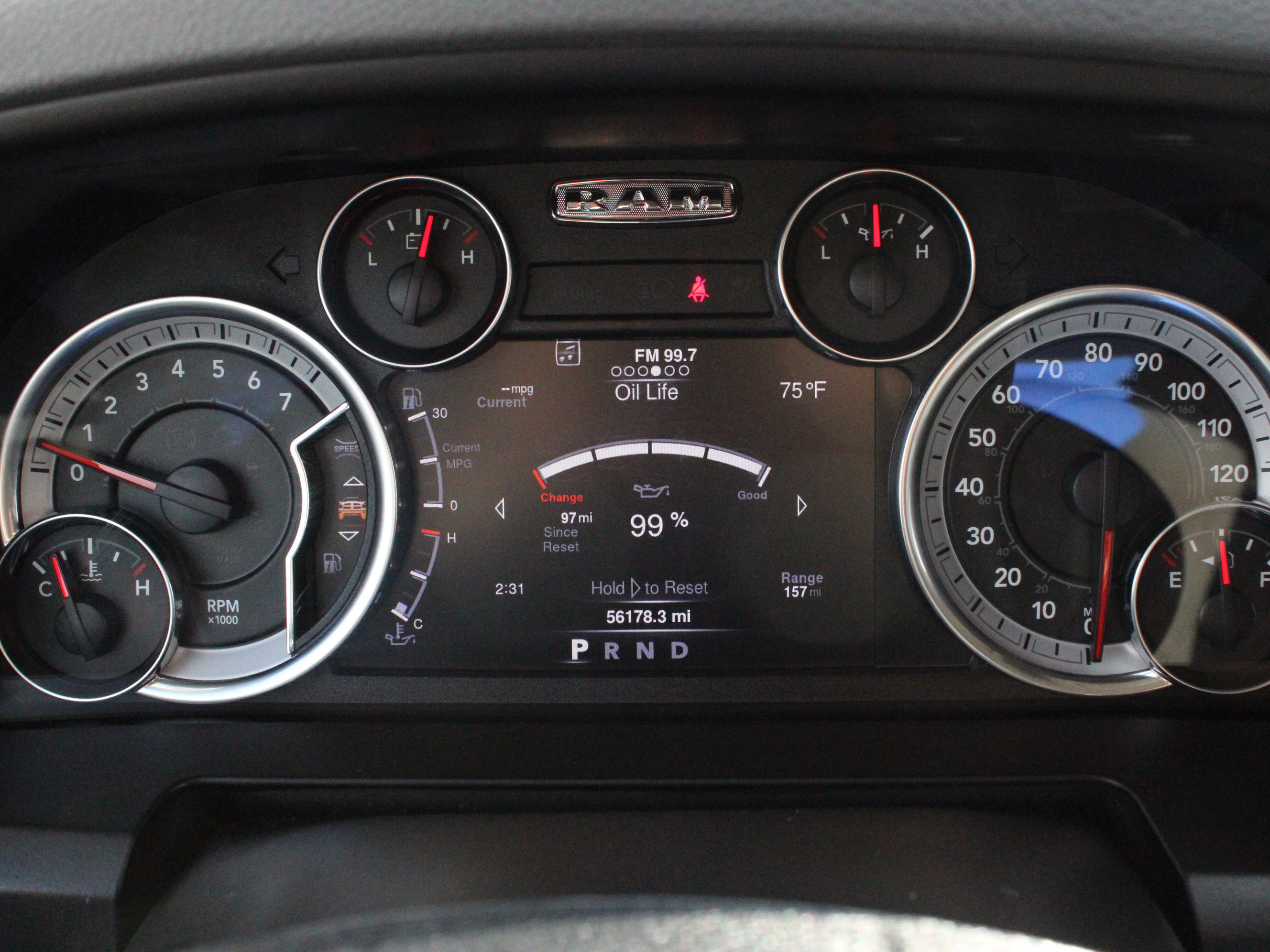 Used 2019 RAM 1500 Classic SLT w/ Luxury Group AWD/4WD image 19
