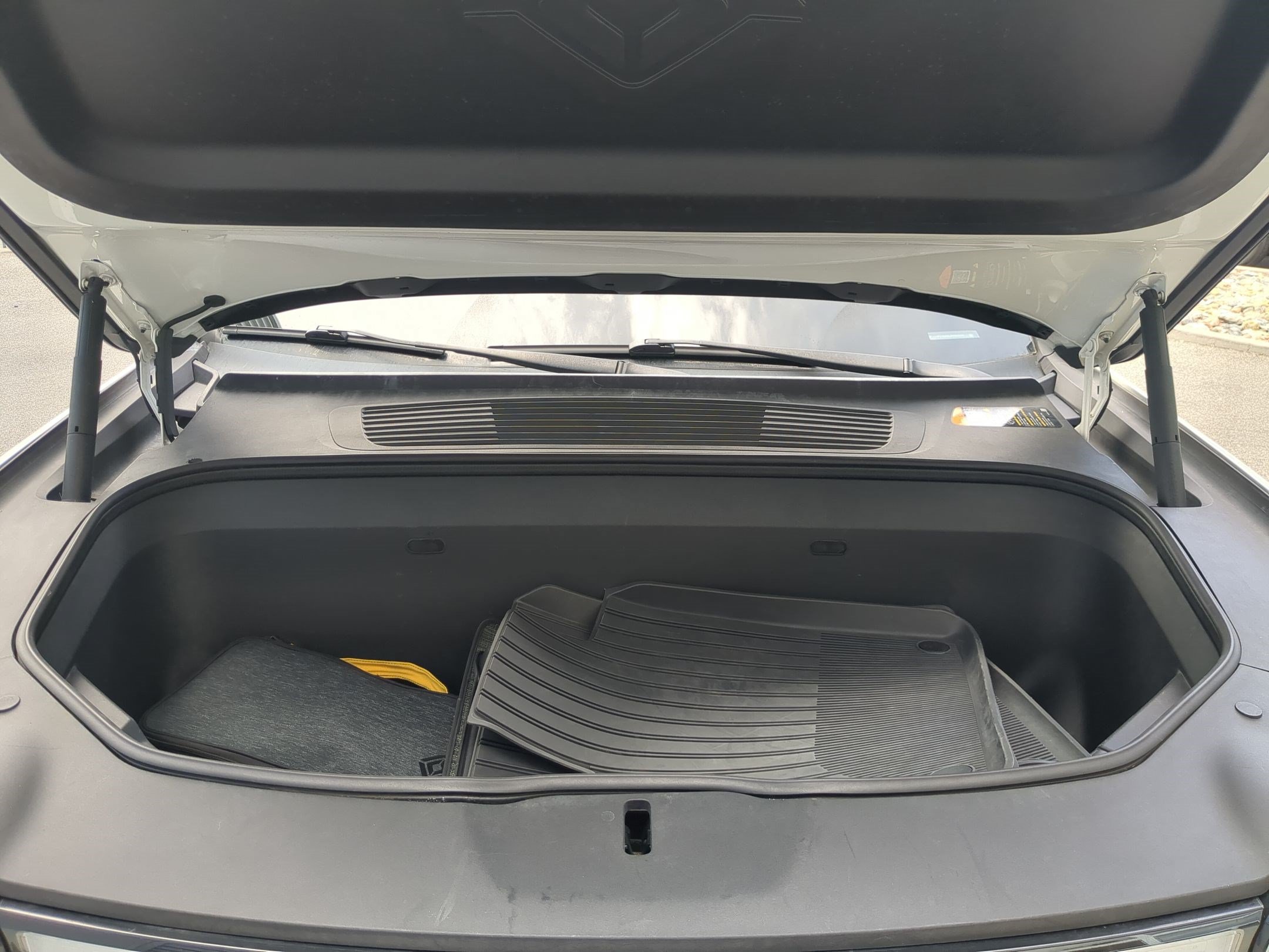 Used 2022 Rivian R1T Launch Edition AWD/4WD image 35