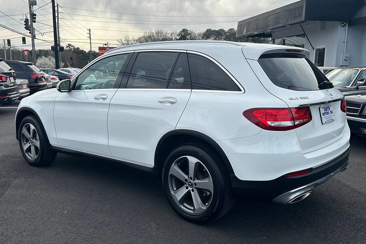 Used 2019 Mercedes-Benz GLC 300 w/ Premium Package image 3
