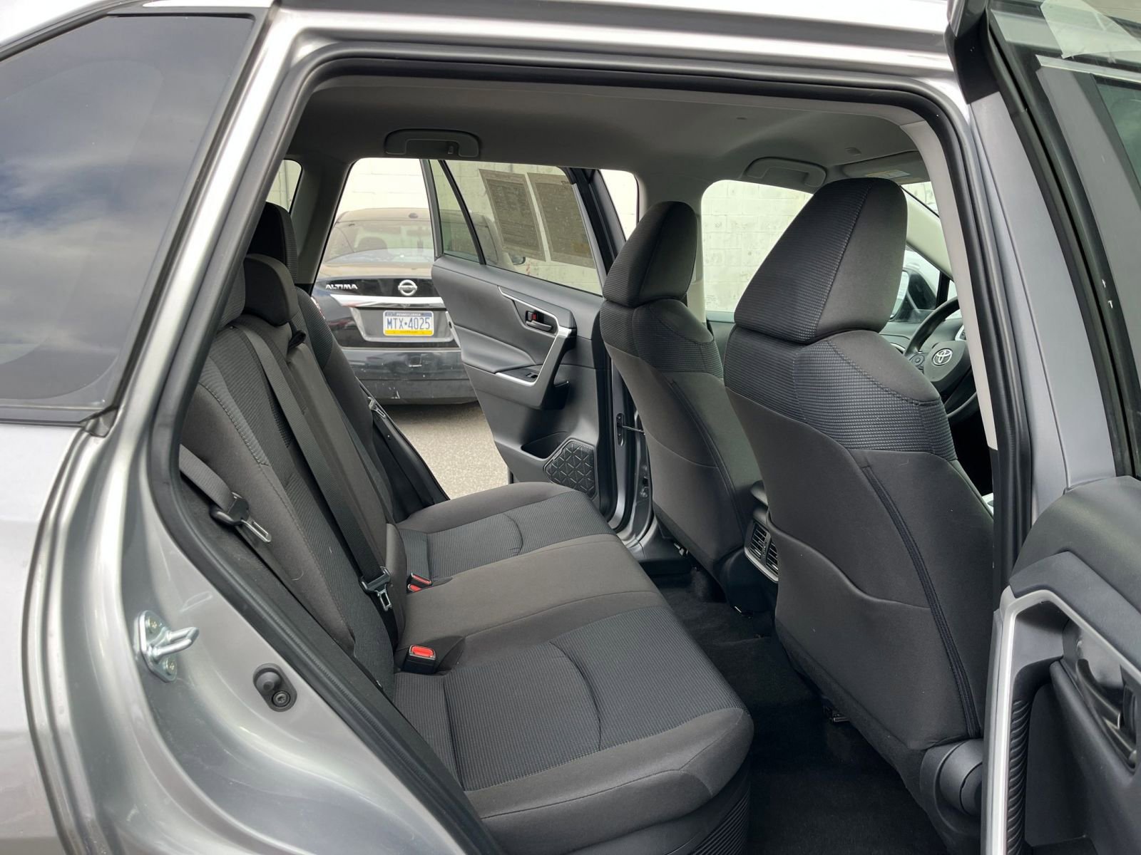 Used 2025 Toyota RAV4 LE image 25