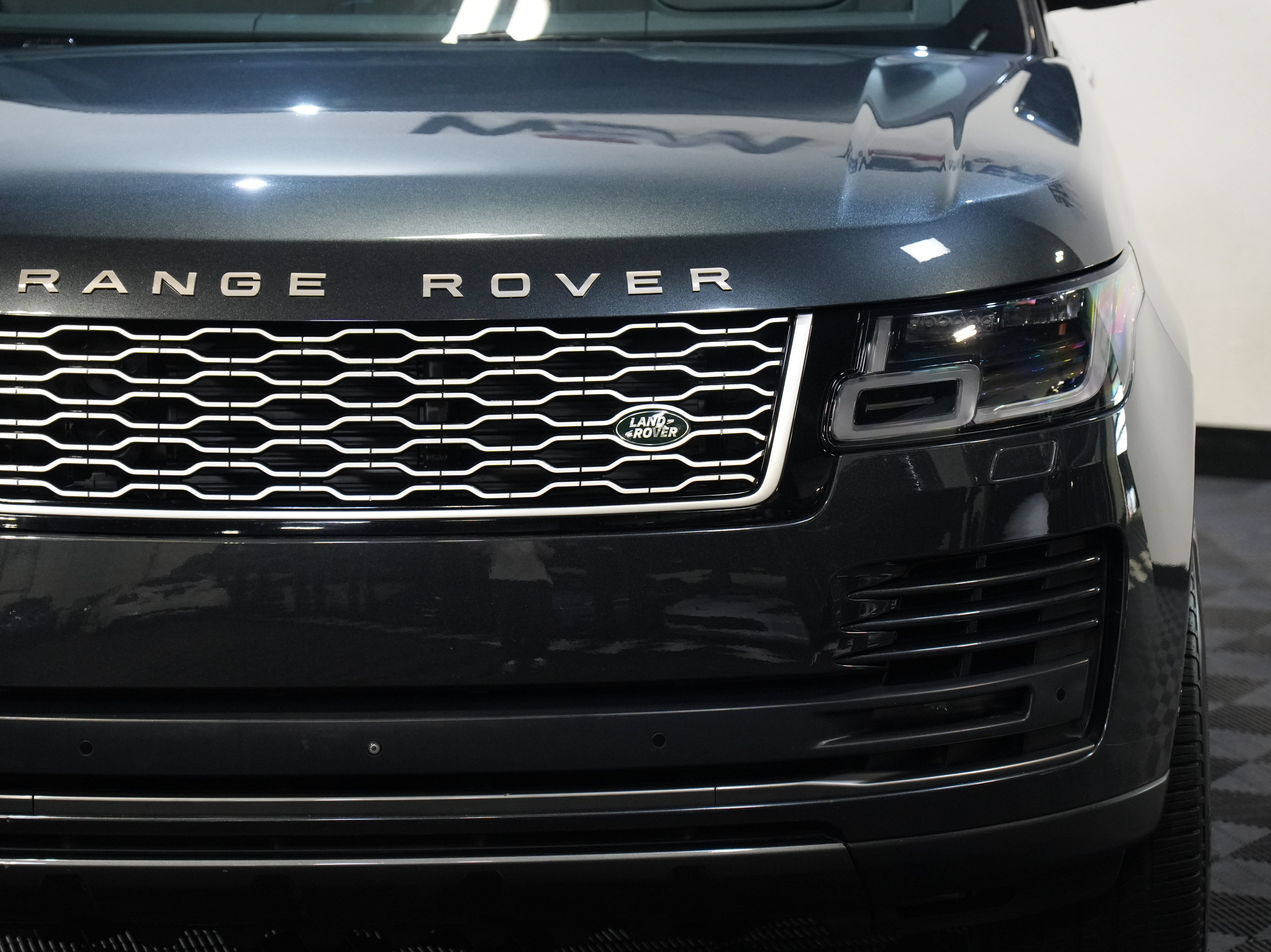Used 2018 Land Rover Range Rover Long Wheelbase Autobiography AWD/4WD image 10