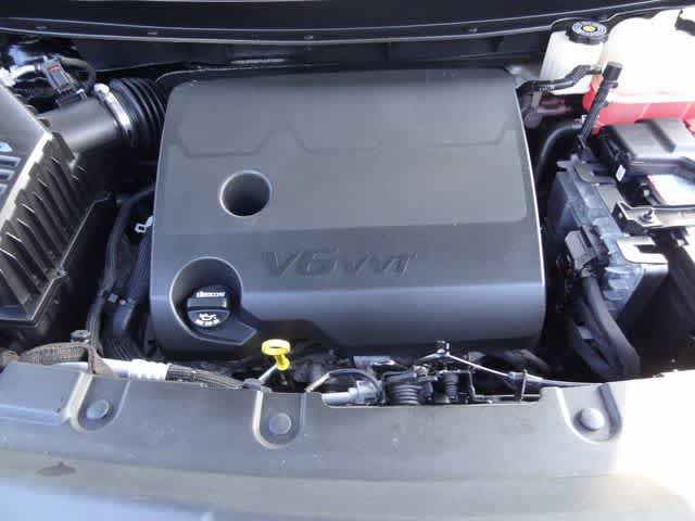 Used 2023 Chevrolet Traverse LT w/ LT Premium Package AWD/4WD image 45