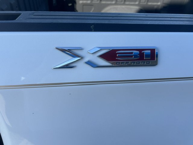 Used 2021 GMC Sierra 1500 SLT w/ SLT Premium Package AWD/4WD image 10