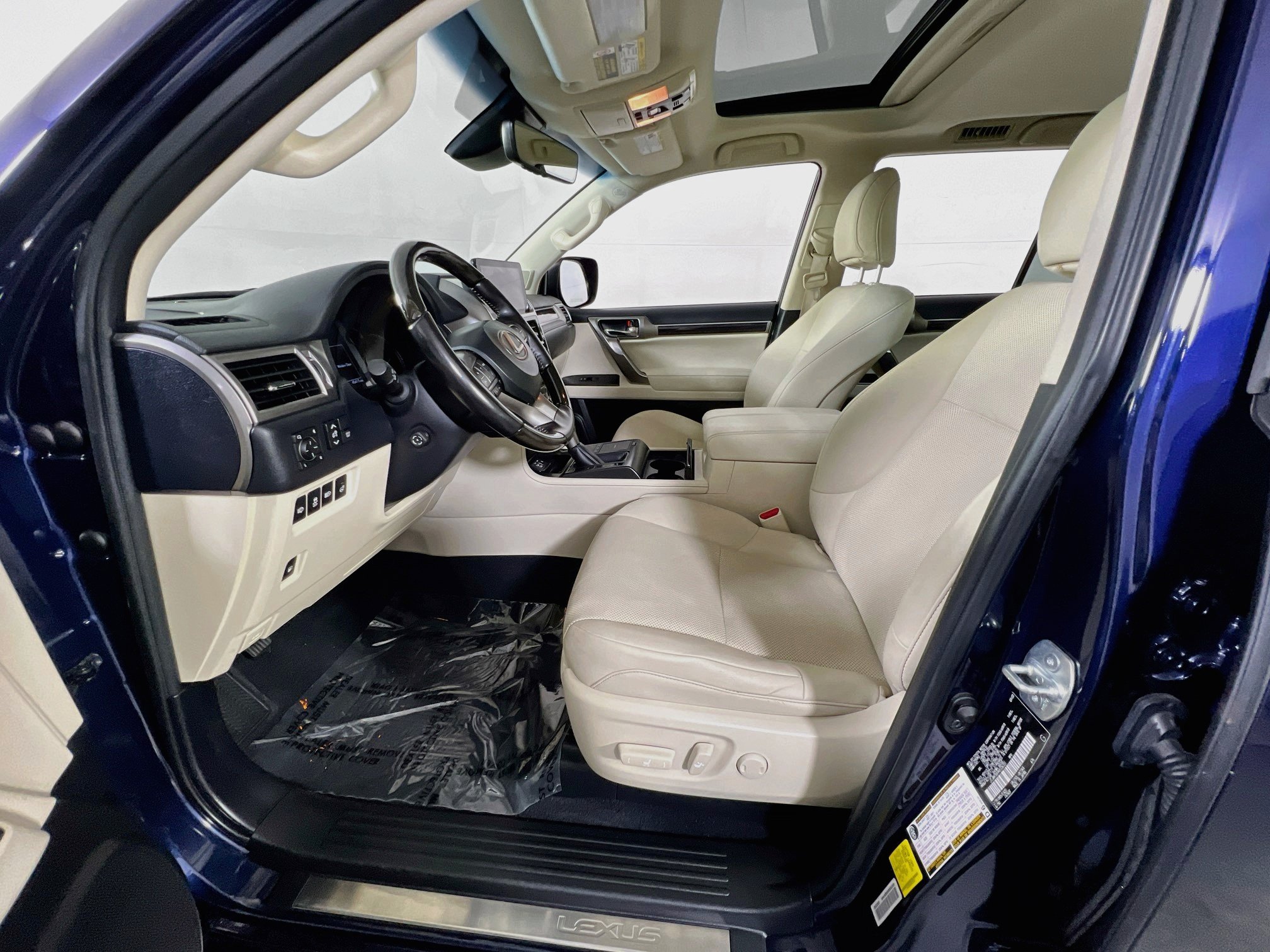 Used 2022 Lexus GX 460 Premium w/ Premium Package AWD/4WD image 21