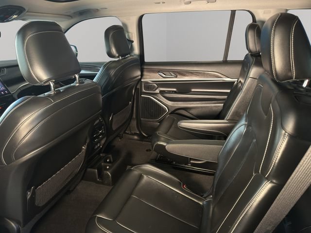 Used 2021 Jeep Grand Cherokee L Limited AWD/4WD image 15