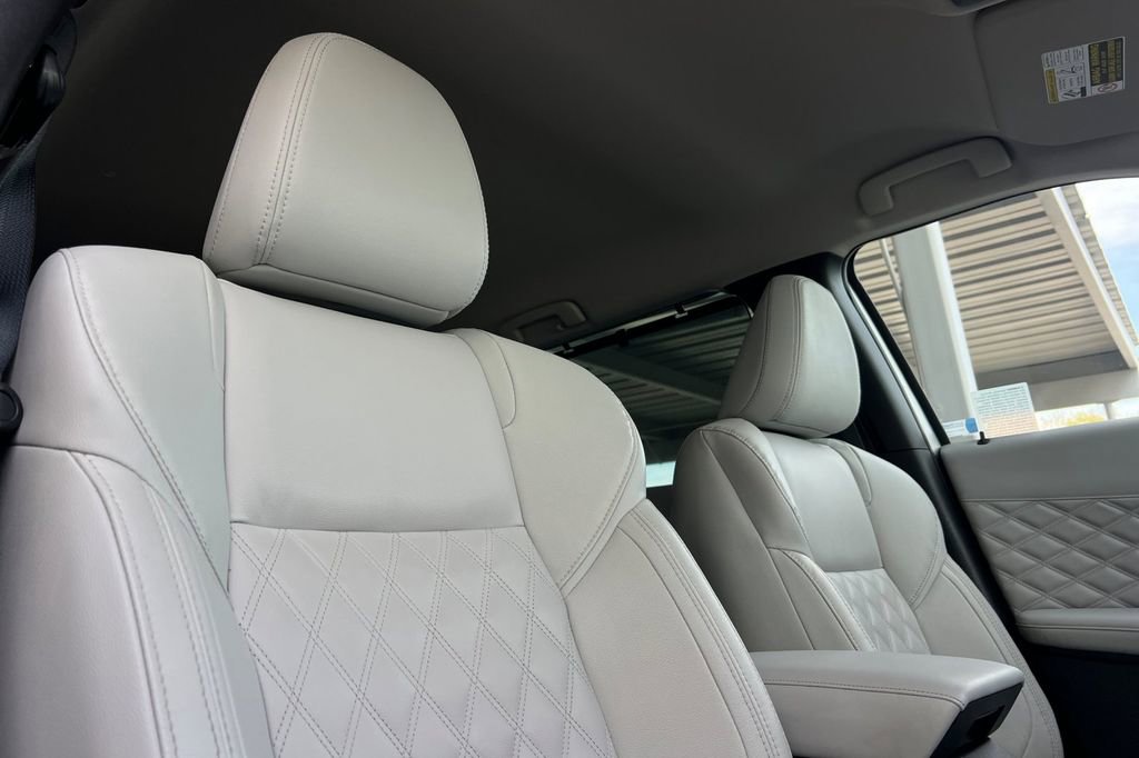 Used 2023 Mitsubishi Outlander SEL image 21