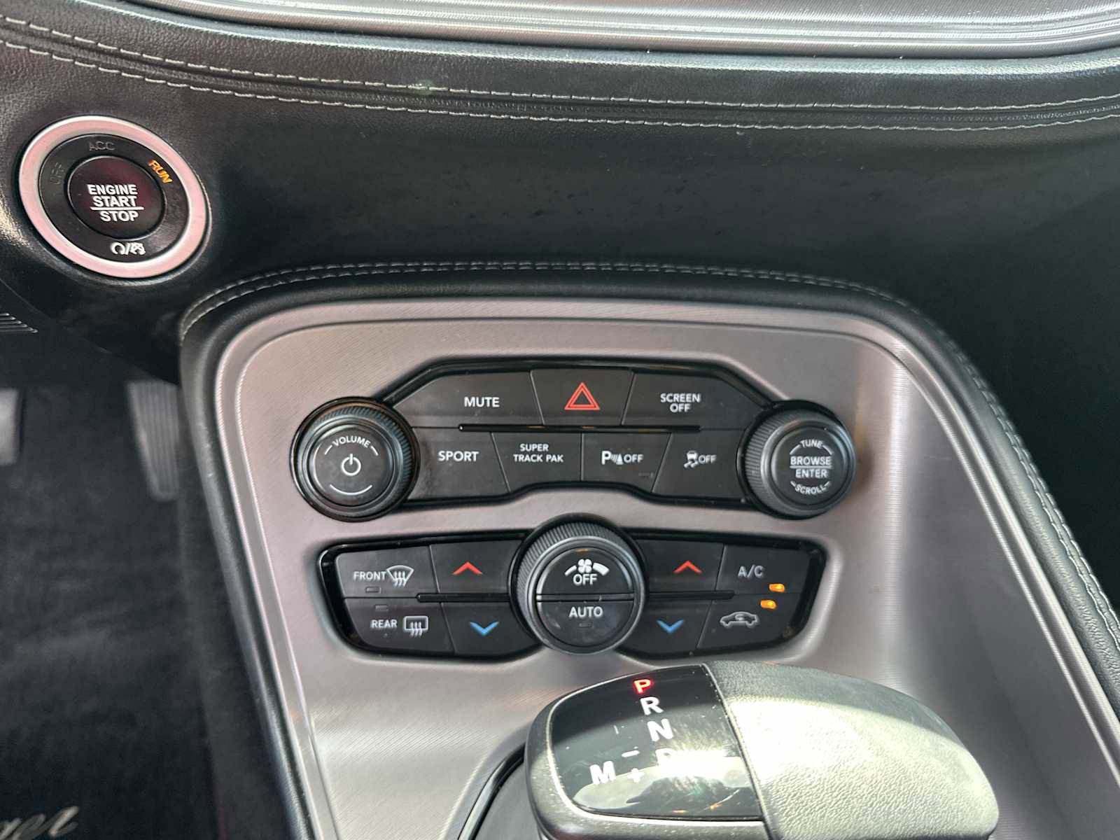 Used 2023 Dodge Challenger R/T w/ Plus Package image 21