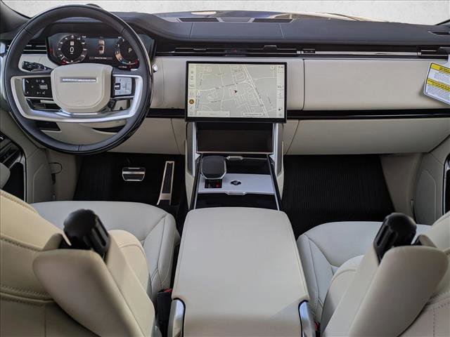 New 2026 Land Rover Range Rover SE image 16