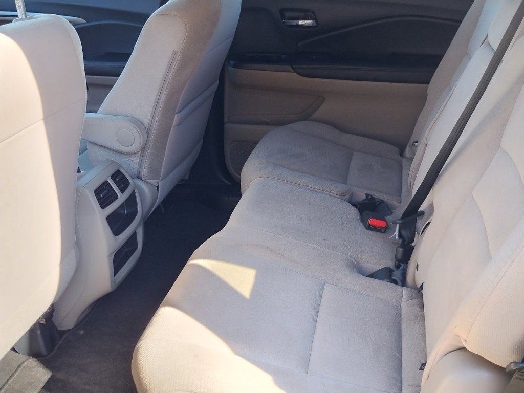 Used 2017 Honda Pilot LX image 6