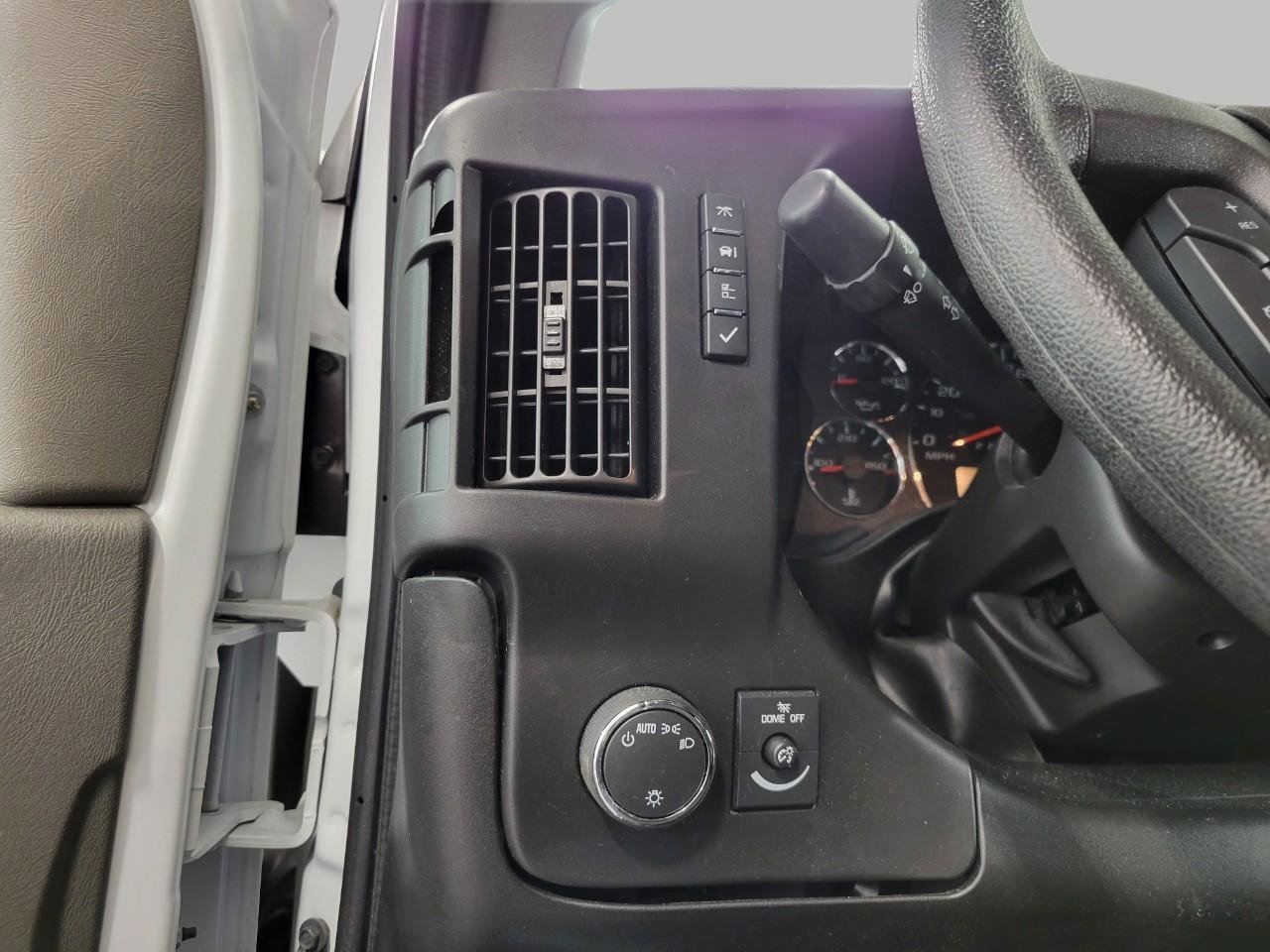 Used 2024 Chevrolet Express 2500 RWD 2500 135 w/ Driver Convenience Package image 11