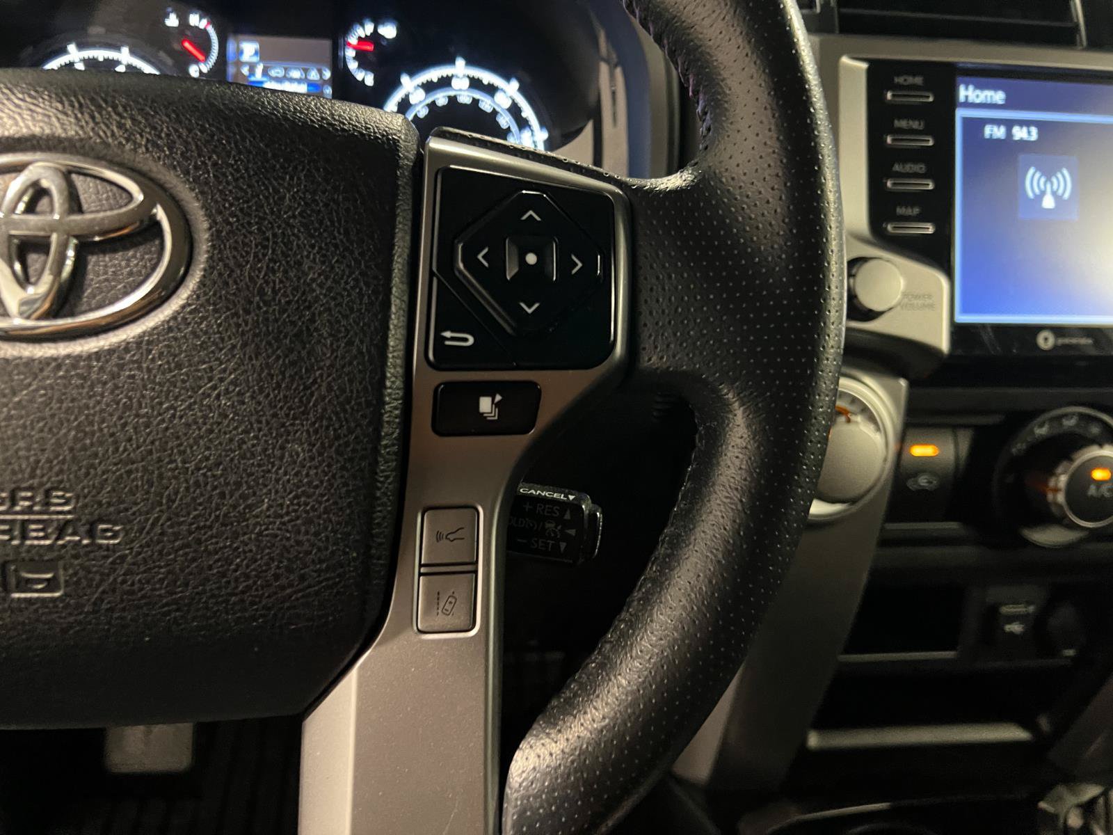 Used 2022 Toyota 4Runner SR5 AWD/4WD image 14