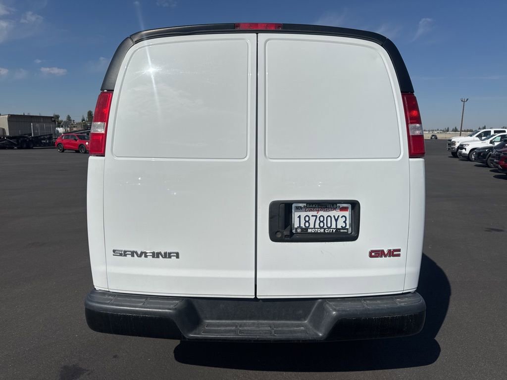 Used 2023 GMC Savana 2500 Extended w/ Driver Convenience Package RWD image 4