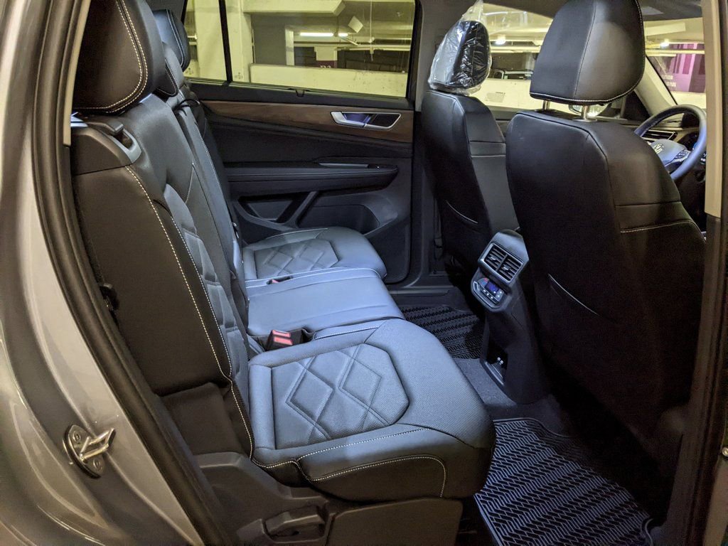 New 2026 Volkswagen Atlas SE image 25