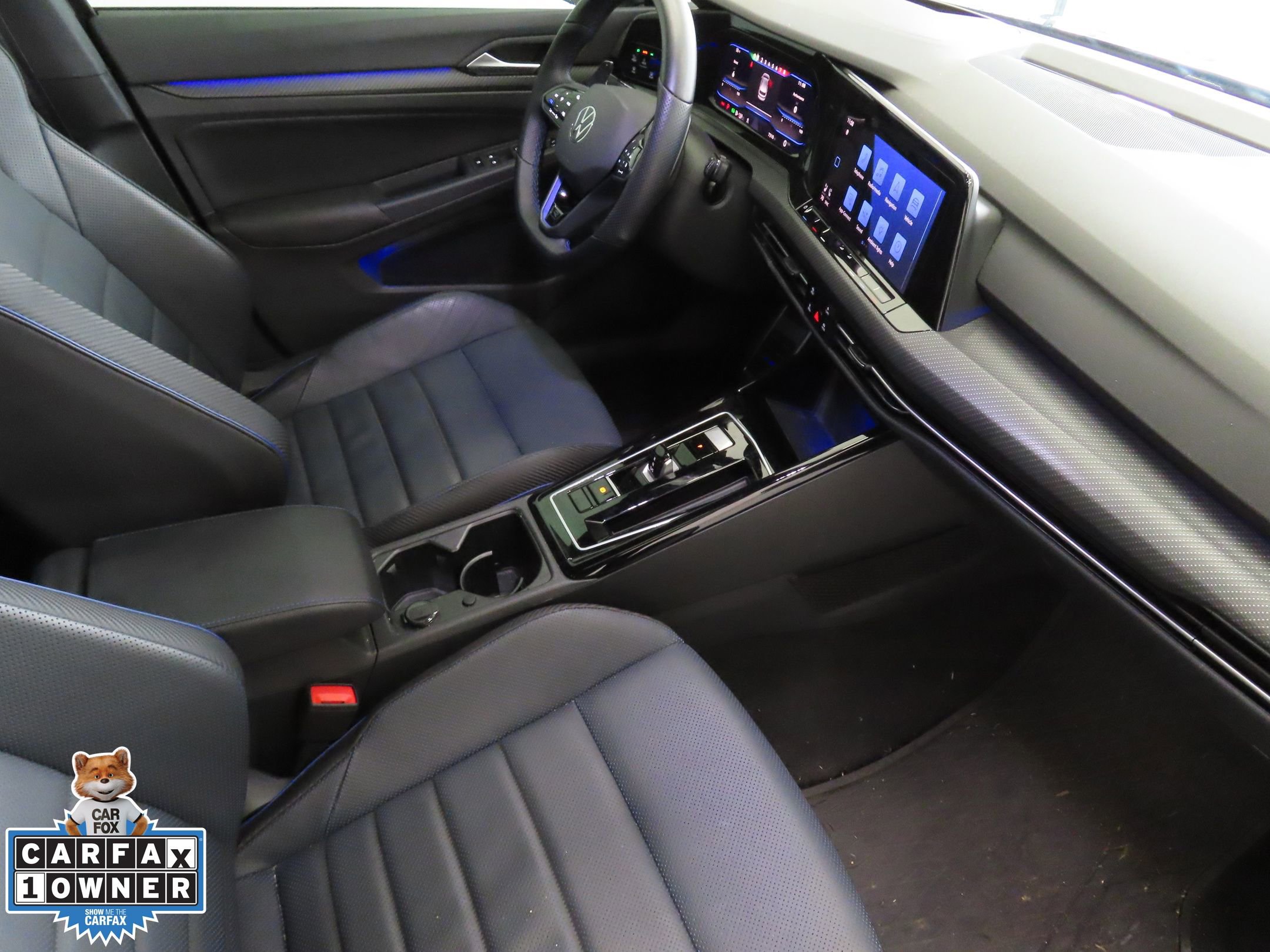 Certified 2023 Volkswagen Golf R image 27