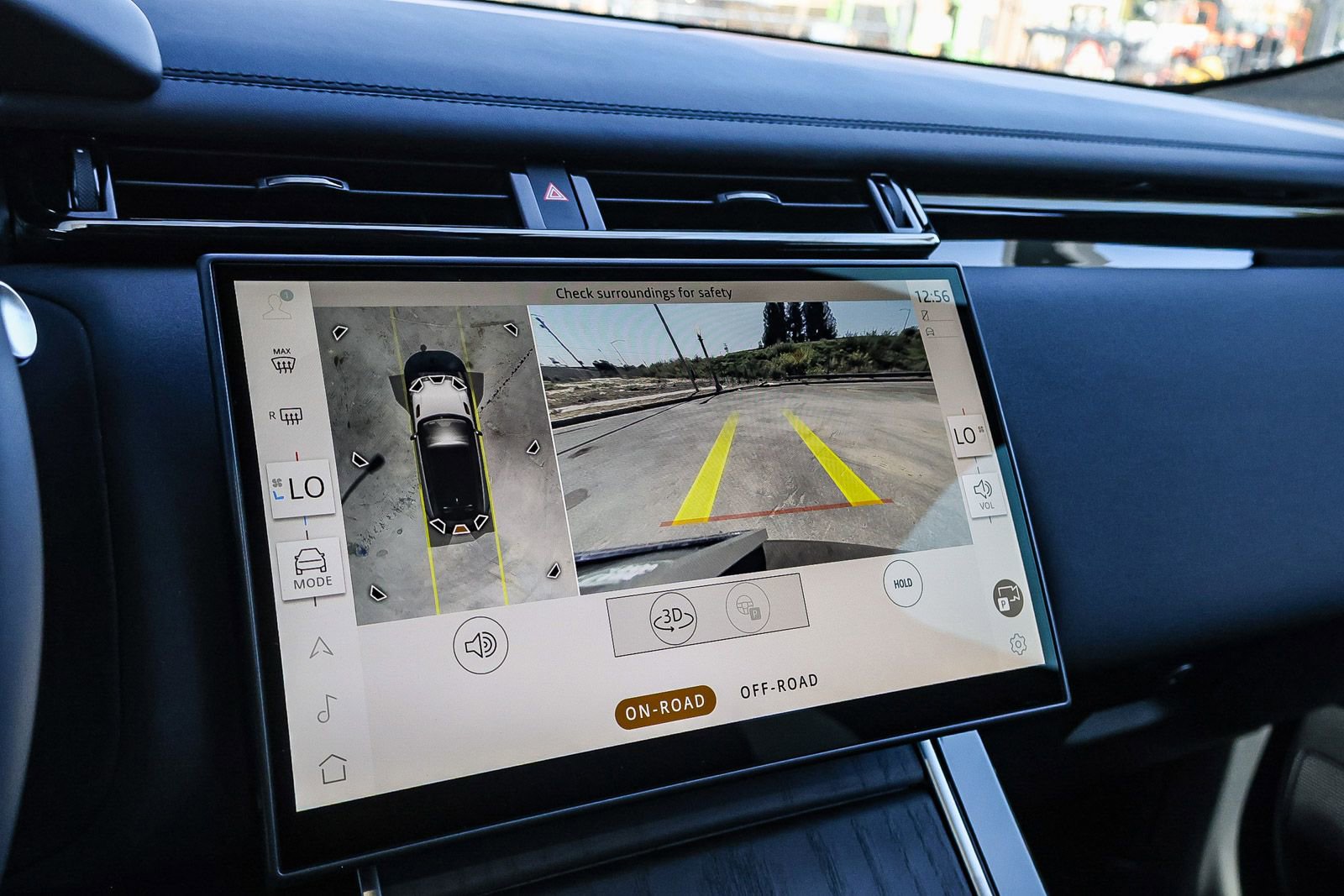 New 2026 Land Rover Range Rover Velar Dynamic SE image 34