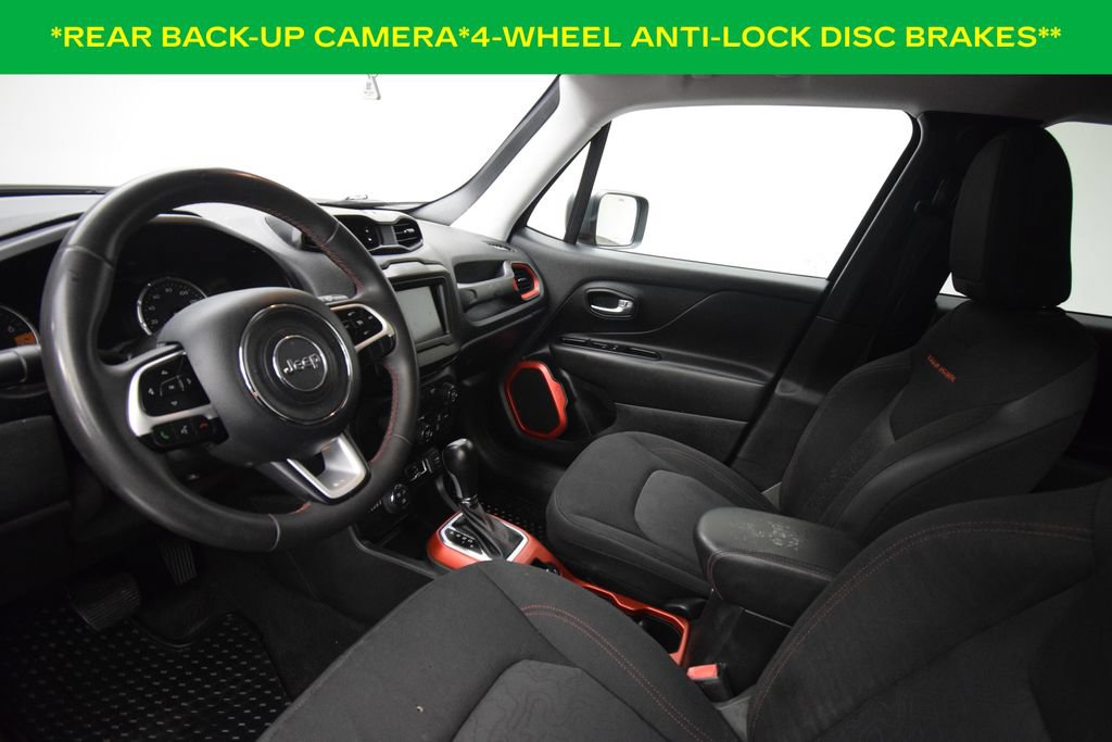 Used 2020 Jeep Renegade Trailhawk w/ LED Lighting Group AWD/4WD image 9