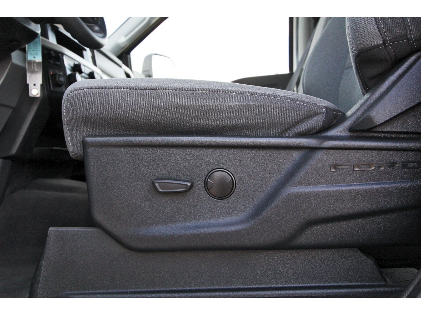 Used 2025 Ford F250 XLT AWD/4WD image 29