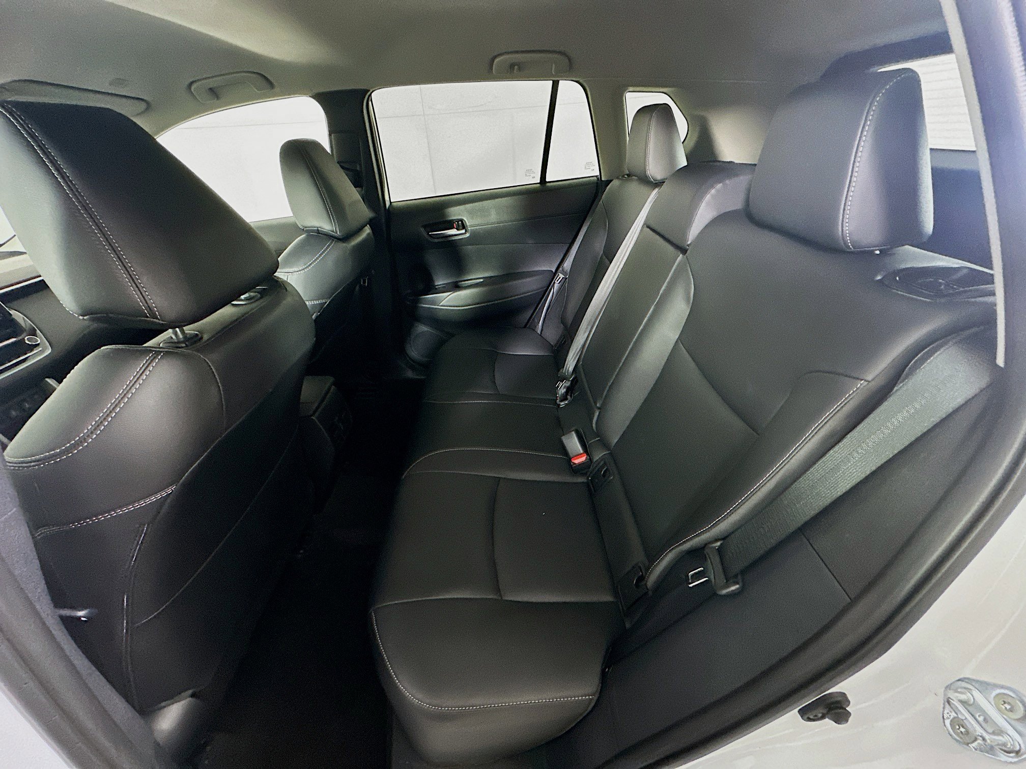 Used 2025 Toyota Corolla Cross XLE image 27