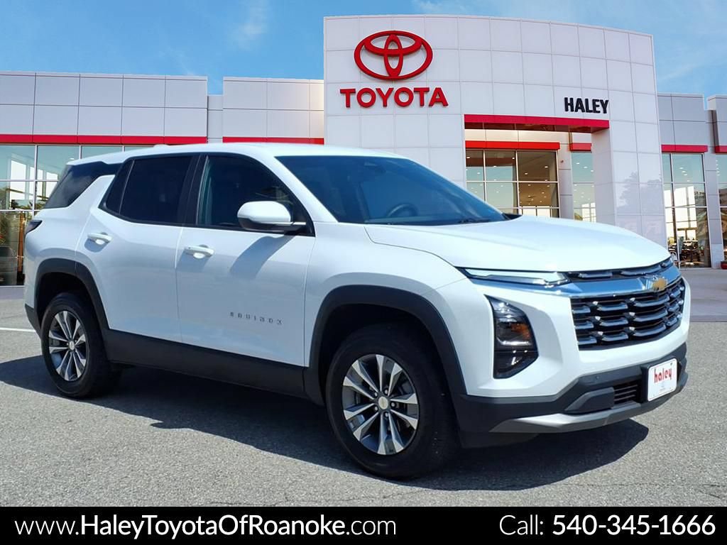 Used 2026 Chevrolet Equinox LT FWD image 1