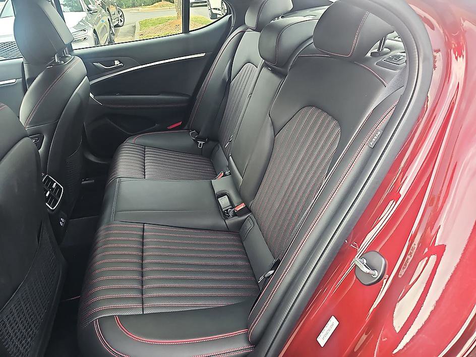 Used 2025 Genesis G70 2.5T w/ Sport Prestige Package AWD/4WD image 32