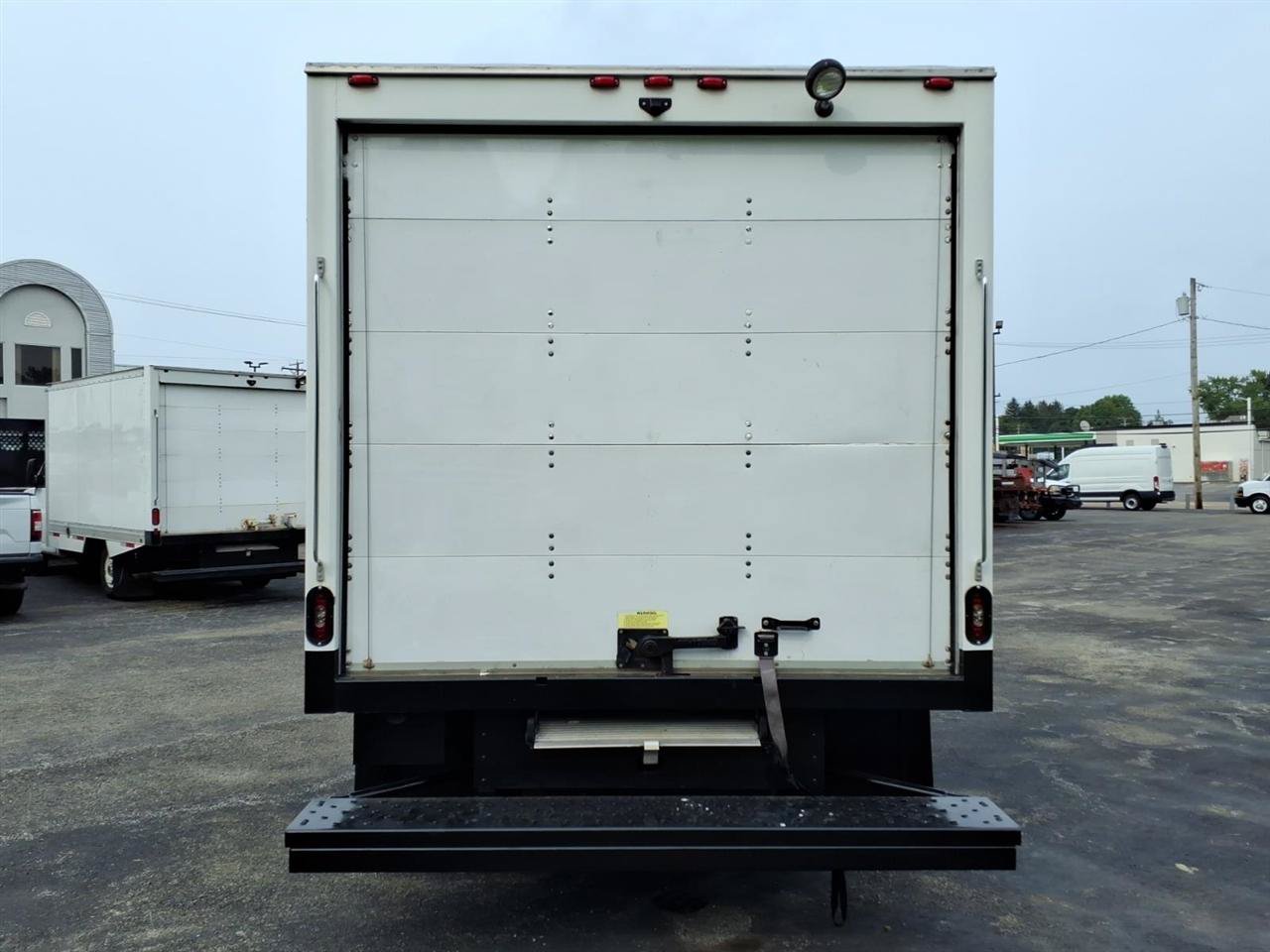 Used 2023 GMC Savana 3500 w/ Power Convenience Package RWD image 6