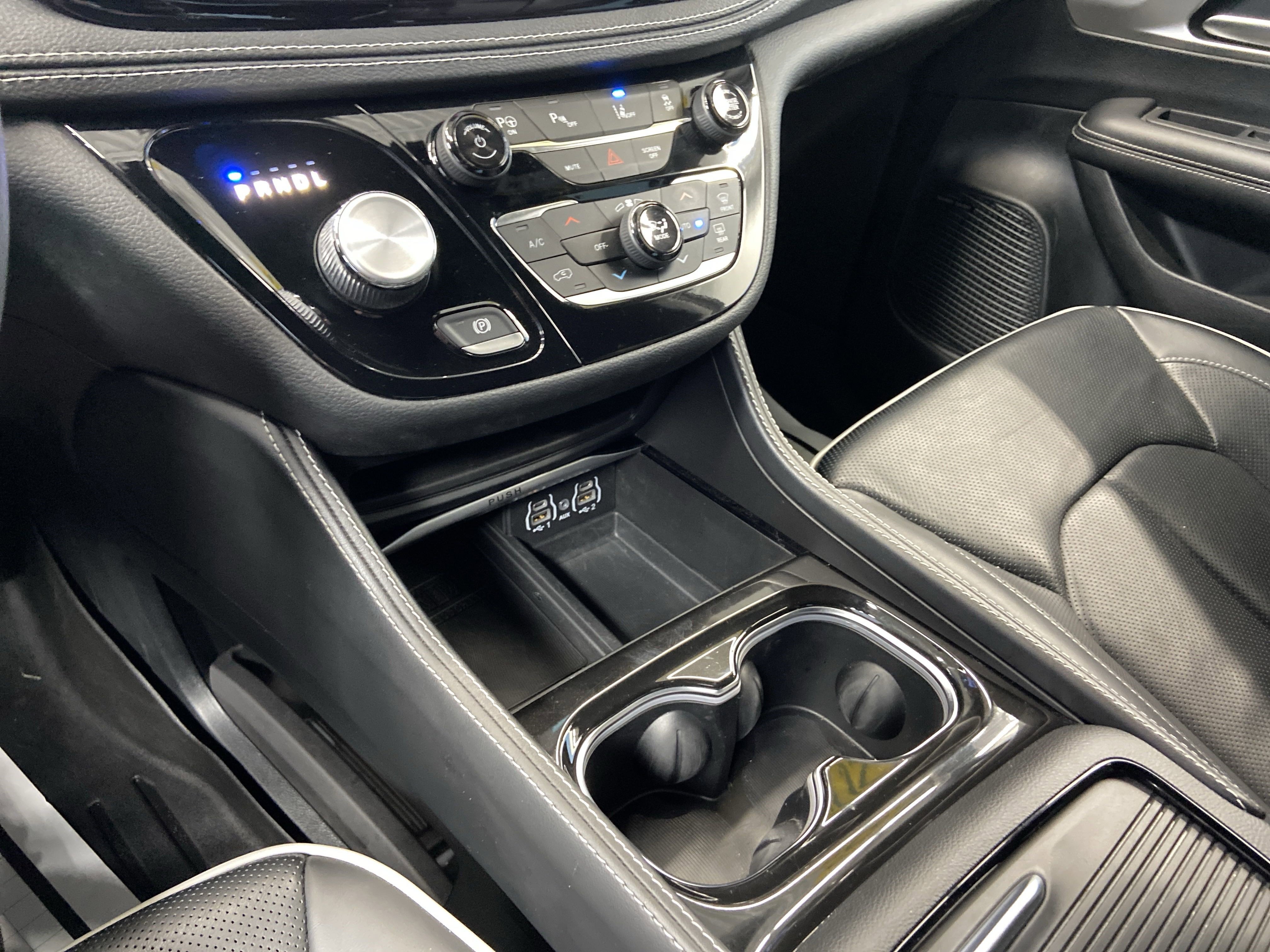 Used 2022 Chrysler Pacifica Limited w/ S Appearance Package image 15