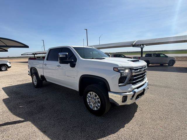 Used 2024 Chevrolet Silverado 2500 LTZ image 3