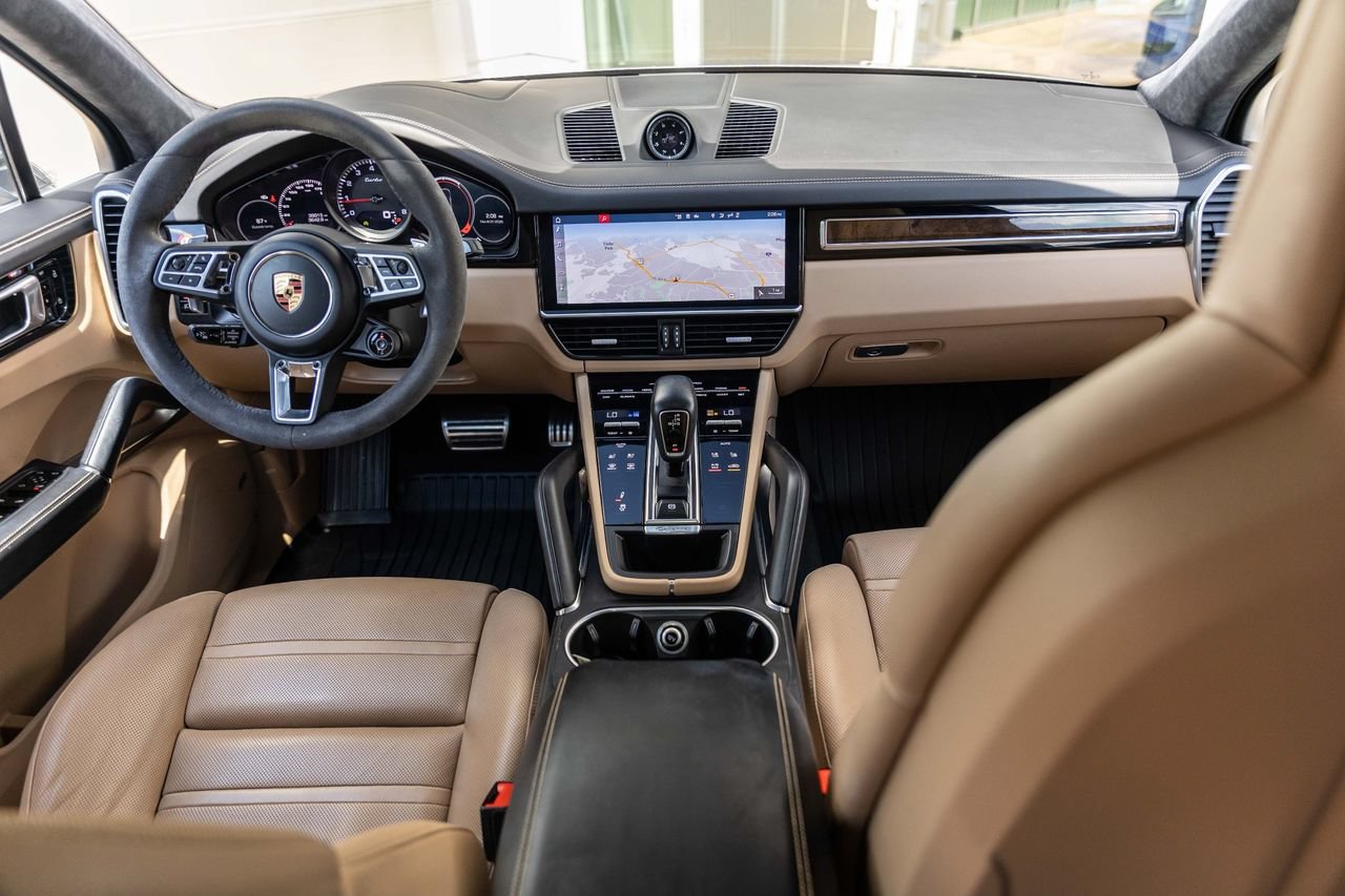 Used 2020 Porsche Cayenne Turbo AWD/4WD image 41