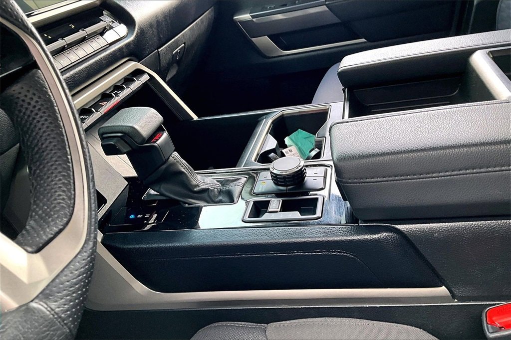 Used 2022 Toyota Tundra SR5 w/ TRD Off-Road Package image 19