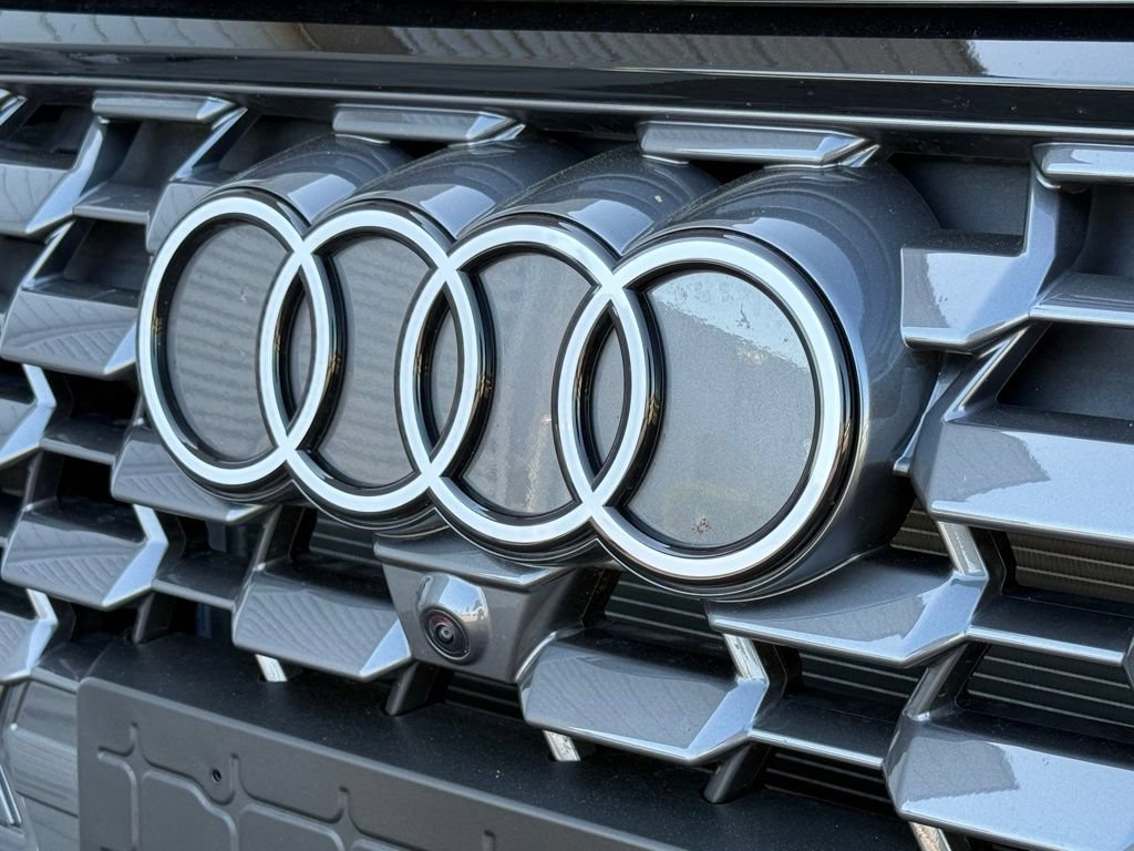 Used 2025 Audi Q5 Premium w/ Convenience Package AWD/4WD image 47