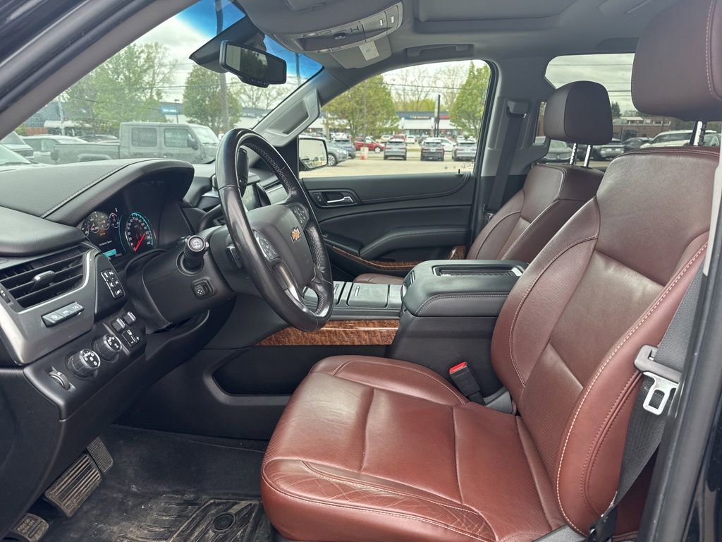 Used 2019 Chevrolet Suburban Premier w/ Premier Plus Edition AWD/4WD image 7