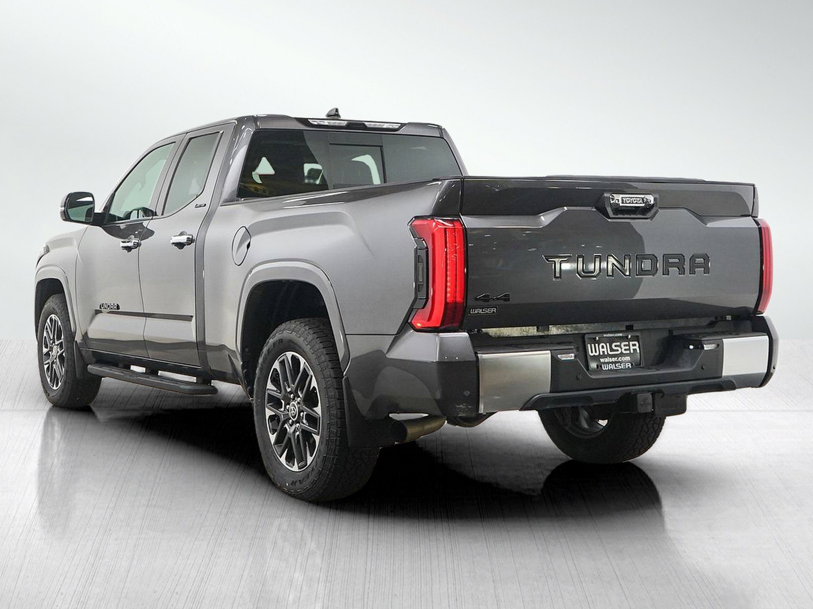 Used 2022 Toyota Tundra Limited AWD/4WD image 3