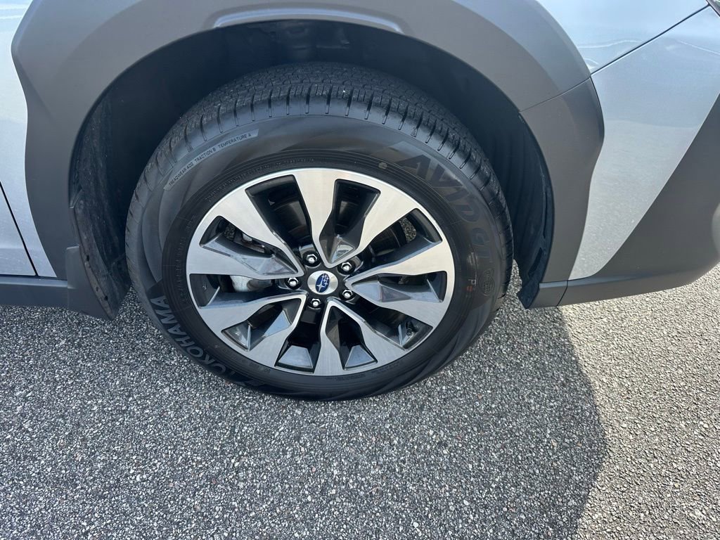 Used 2025 Subaru Outback Limited w/ Popular Package #2 image 4