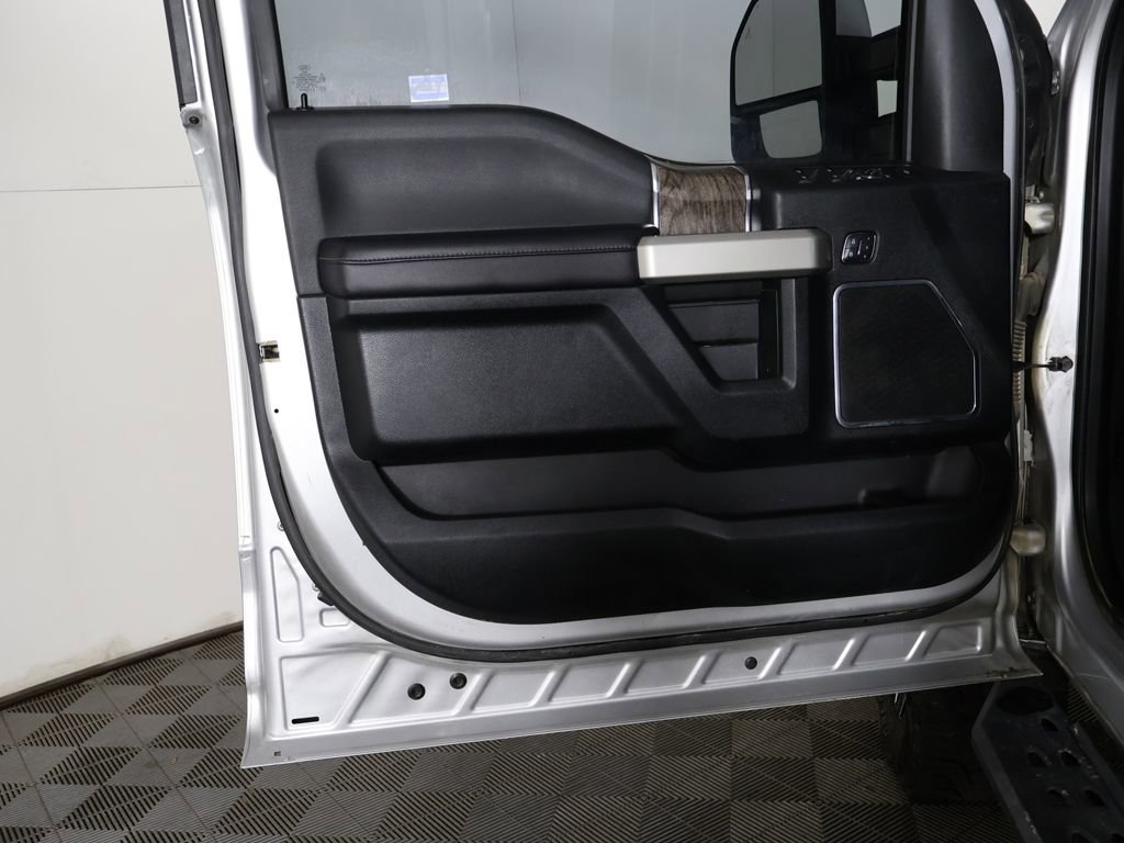 Used 2018 Ford F350 Lariat w/ Lariat Ultimate Package AWD/4WD image 23