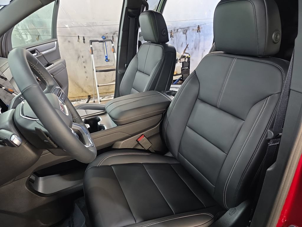 New 2026 GMC Acadia Elevation w/ Elevation Premium Package AWD/4WD image 17