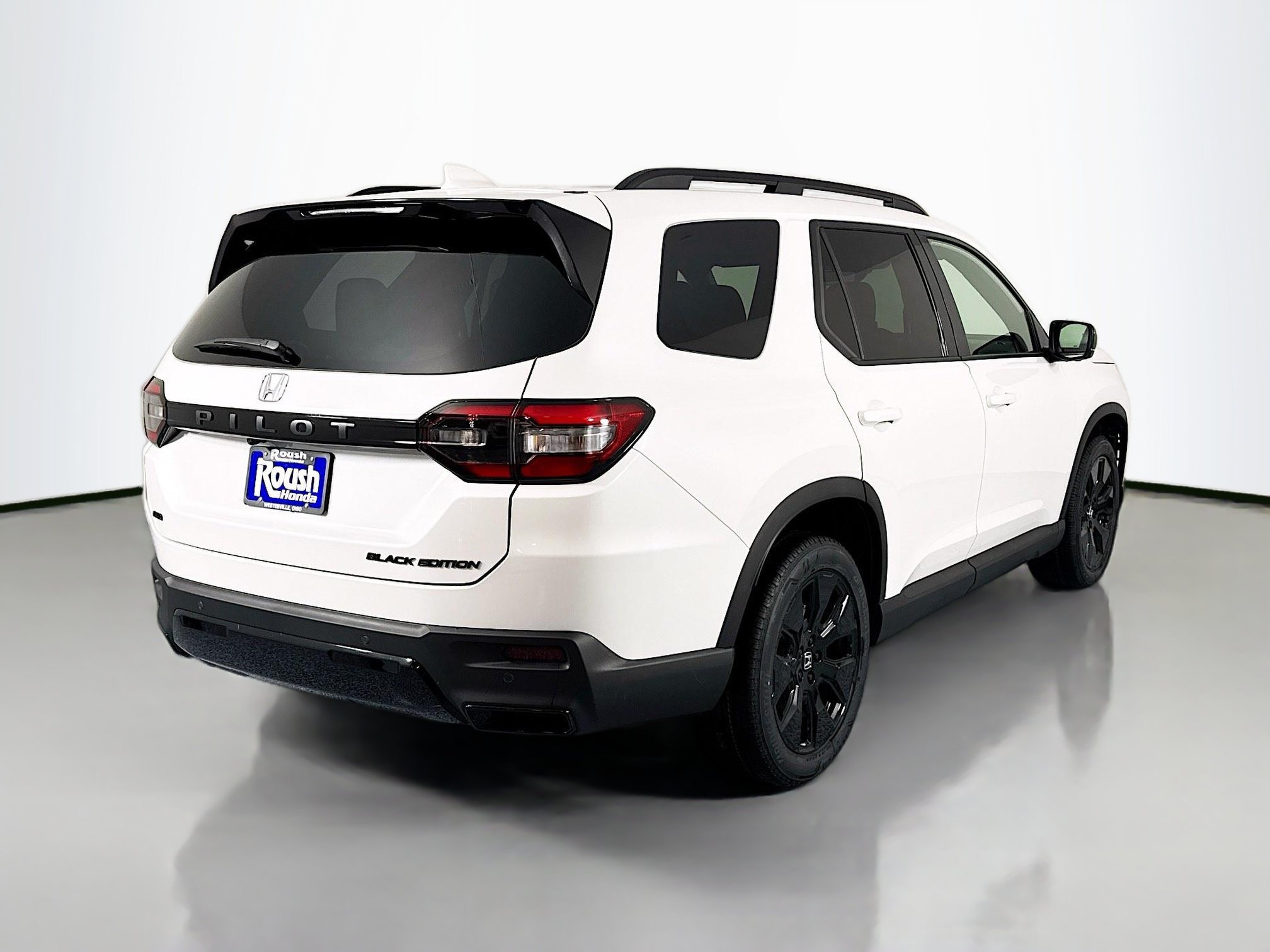 New 2026 Honda Pilot Black Edition image 5