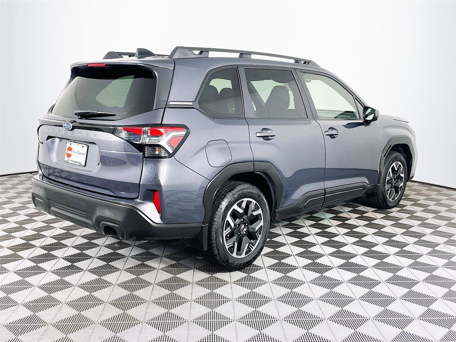 Certified 2025 Subaru Forester Premium AWD/4WD image 10
