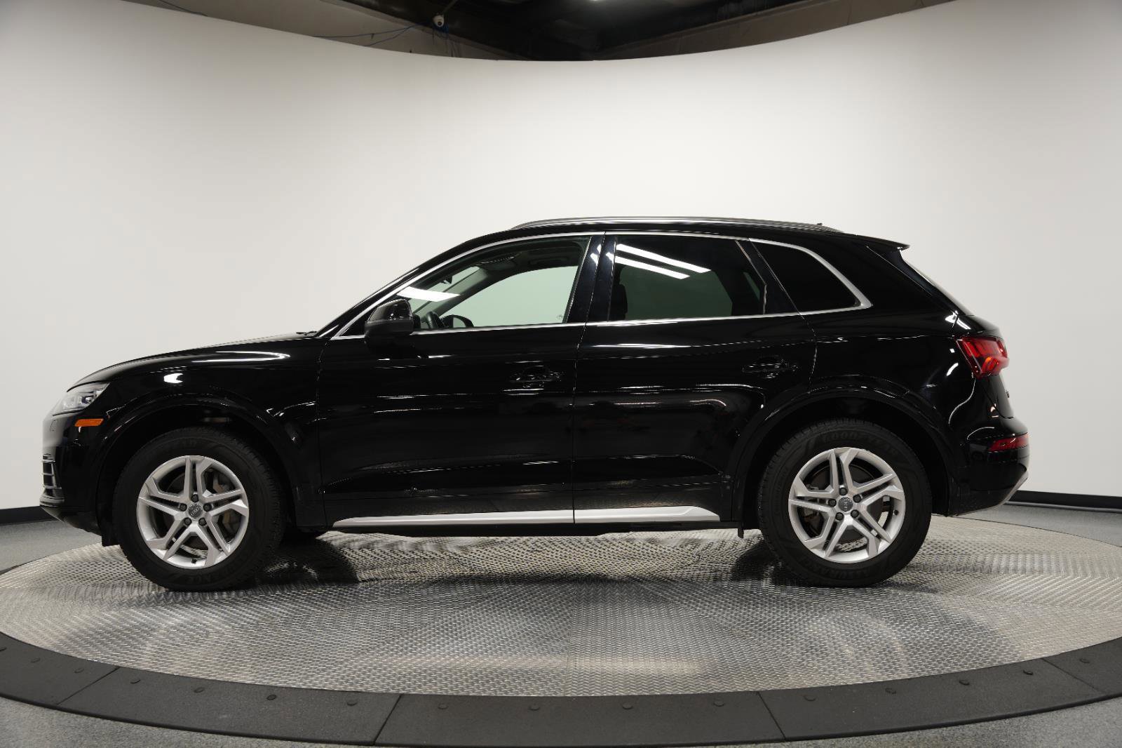Used 2019 Audi Q5 2.0T Premium w/ Convenience Package image 5