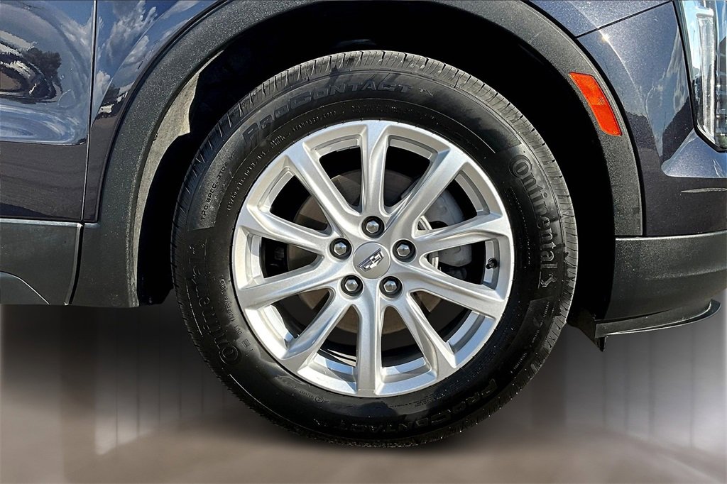 Certified 2023 Cadillac XT4 Luxury w/ Cold Weather Package image 8