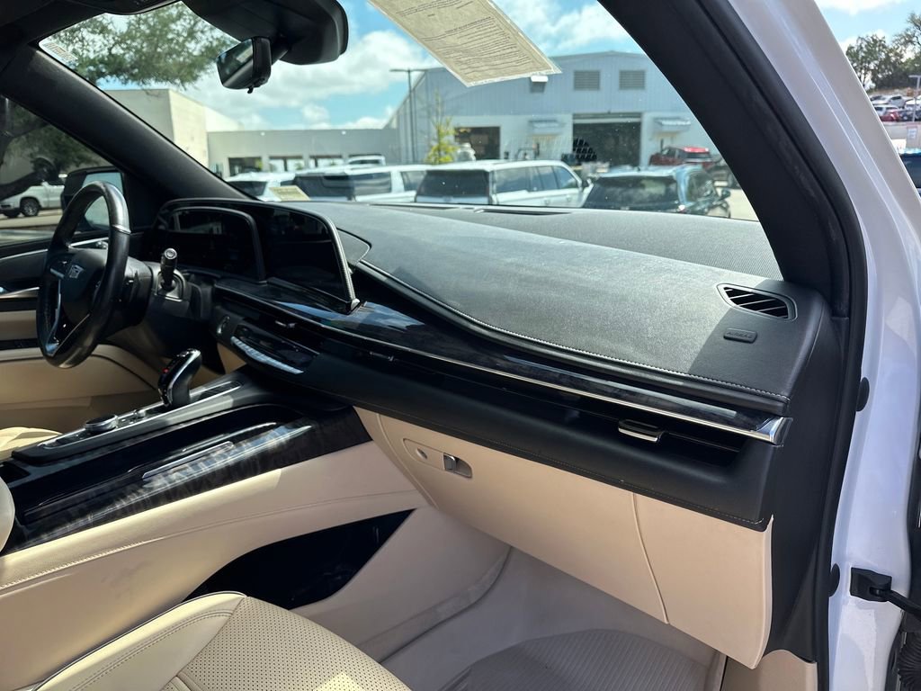 Used 2021 Cadillac Escalade ESV Premium Luxury AWD/4WD image 42