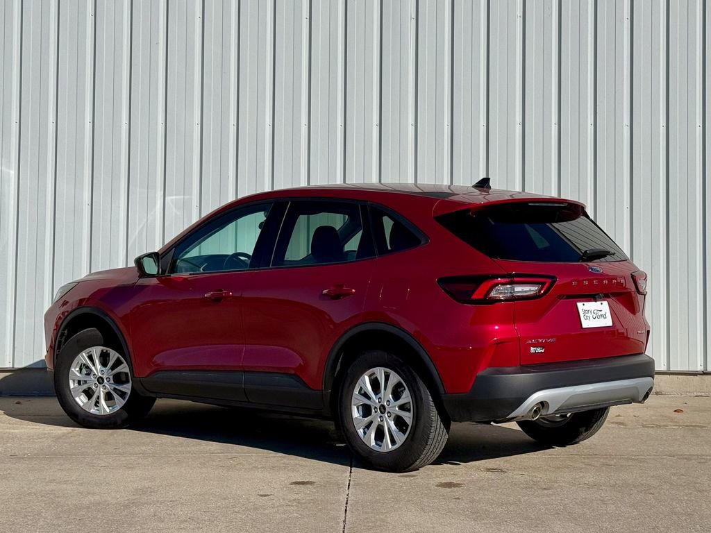 Certified 2025 Ford Escape Active w/ Cold Weather Package image 3