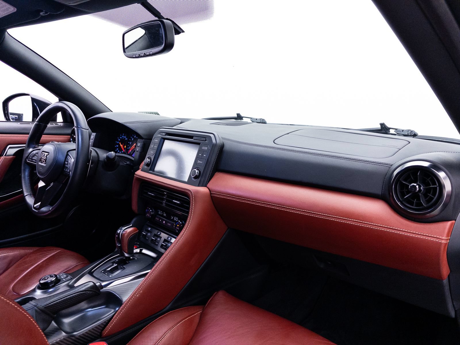 Used 2020 Nissan GT-R Premium w/ Premium Interior Package AWD/4WD image 29