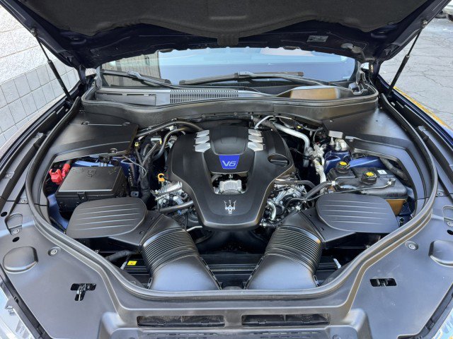 Used 2019 Maserati Levante S image 5