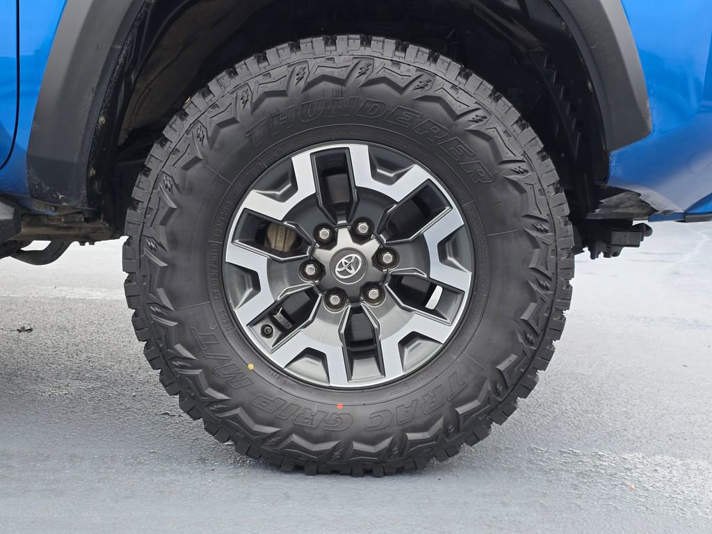 Used 2018 Toyota Tacoma TRD Off-Road image 9
