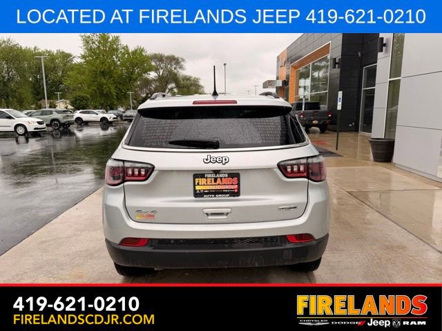 Used 2024 Jeep Compass Latitude AWD/4WD image 6